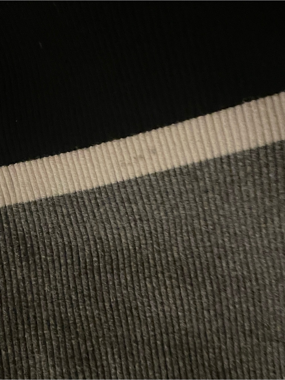 brandy melville sweater top - black and grey - Picture 6 of 7